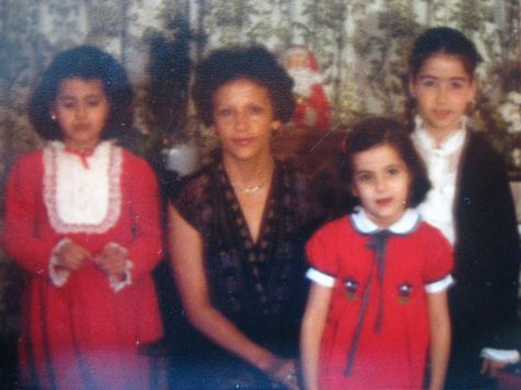 The author, left, and her mom and siblings.