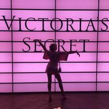 Behind the curtain: Highlights from the 2024 Victoria's Secret show